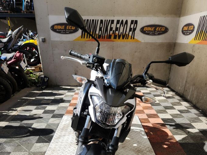 KAWASAKI Z 650 (47.5CV) 4