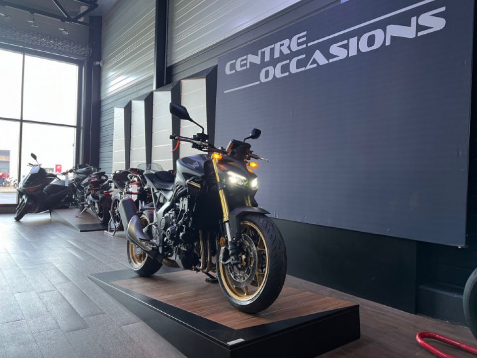 HONDA CB1000 Hornet SP 4