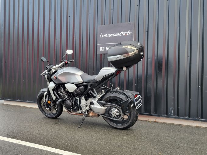 HONDA CB 1000 R 4