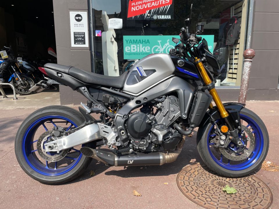 YAMAHA MT-09 SP 4