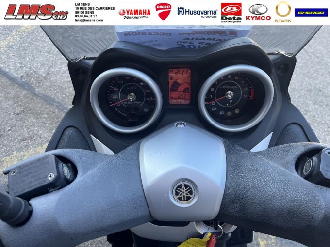 YAMAHA X-MAX 250 4