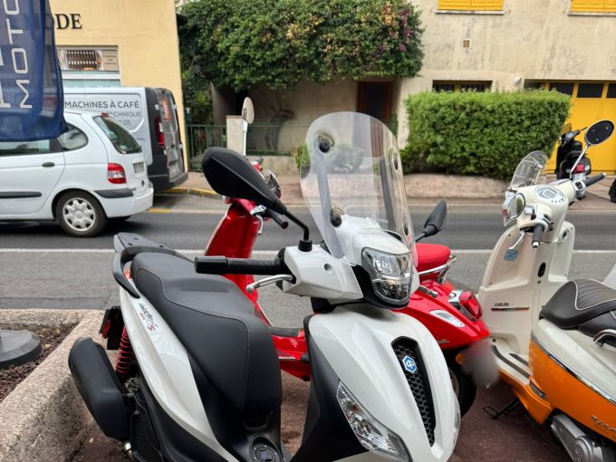 PIAGGIO Medley S 125 IGET ABS E5 4