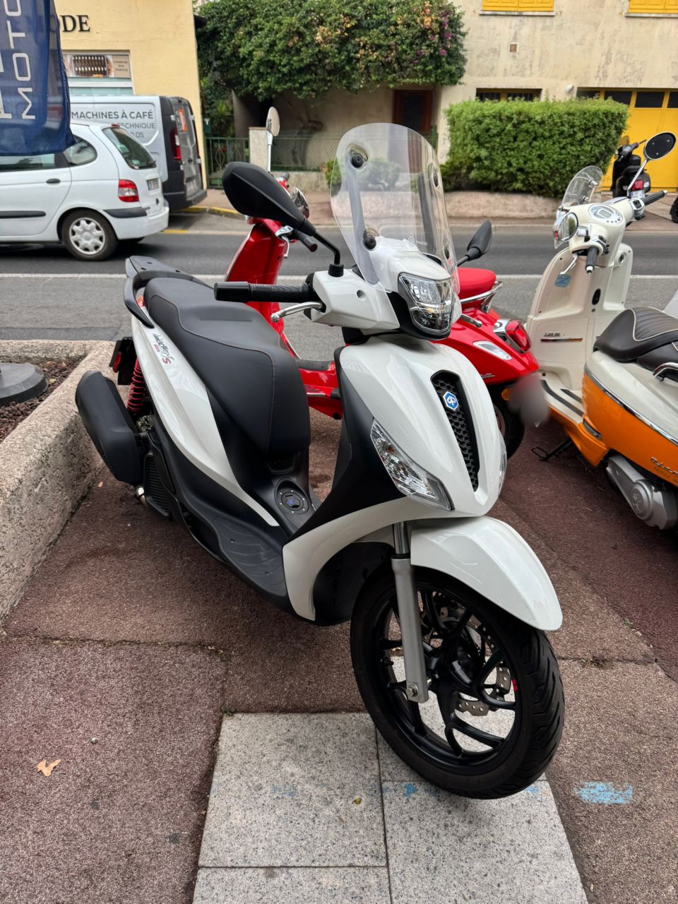 PIAGGIO Medley S 125 IGET ABS E5 4