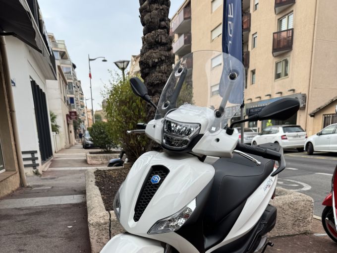 PIAGGIO Medley S 125 IGET ABS E5 4