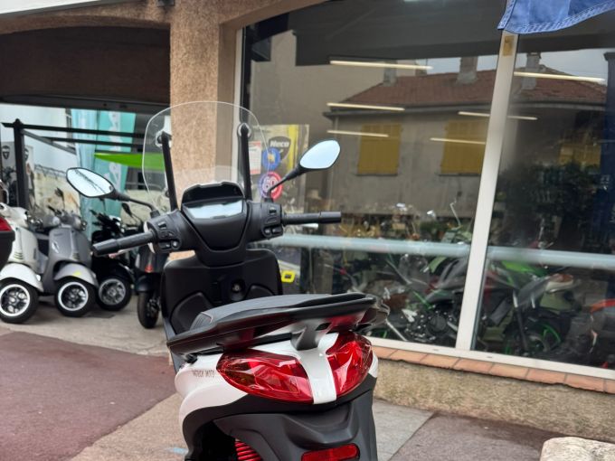 PIAGGIO Medley S 125 IGET ABS E5 4
