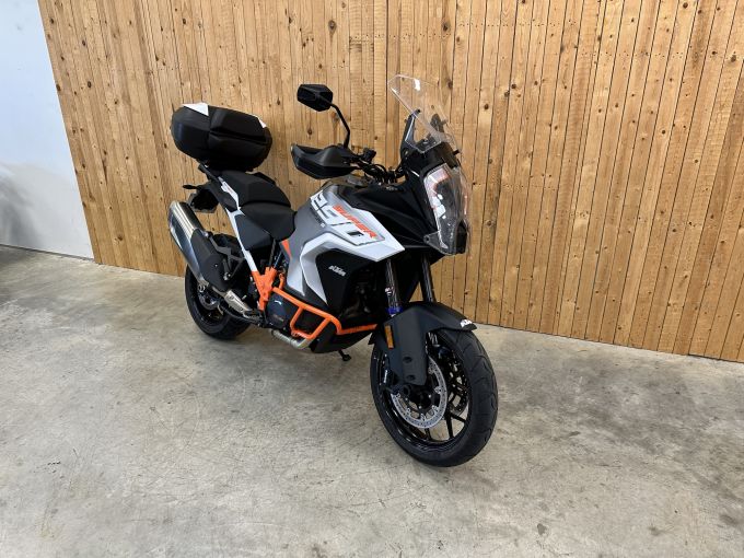 KTM 1290 SUPER ADVENTURE S 4