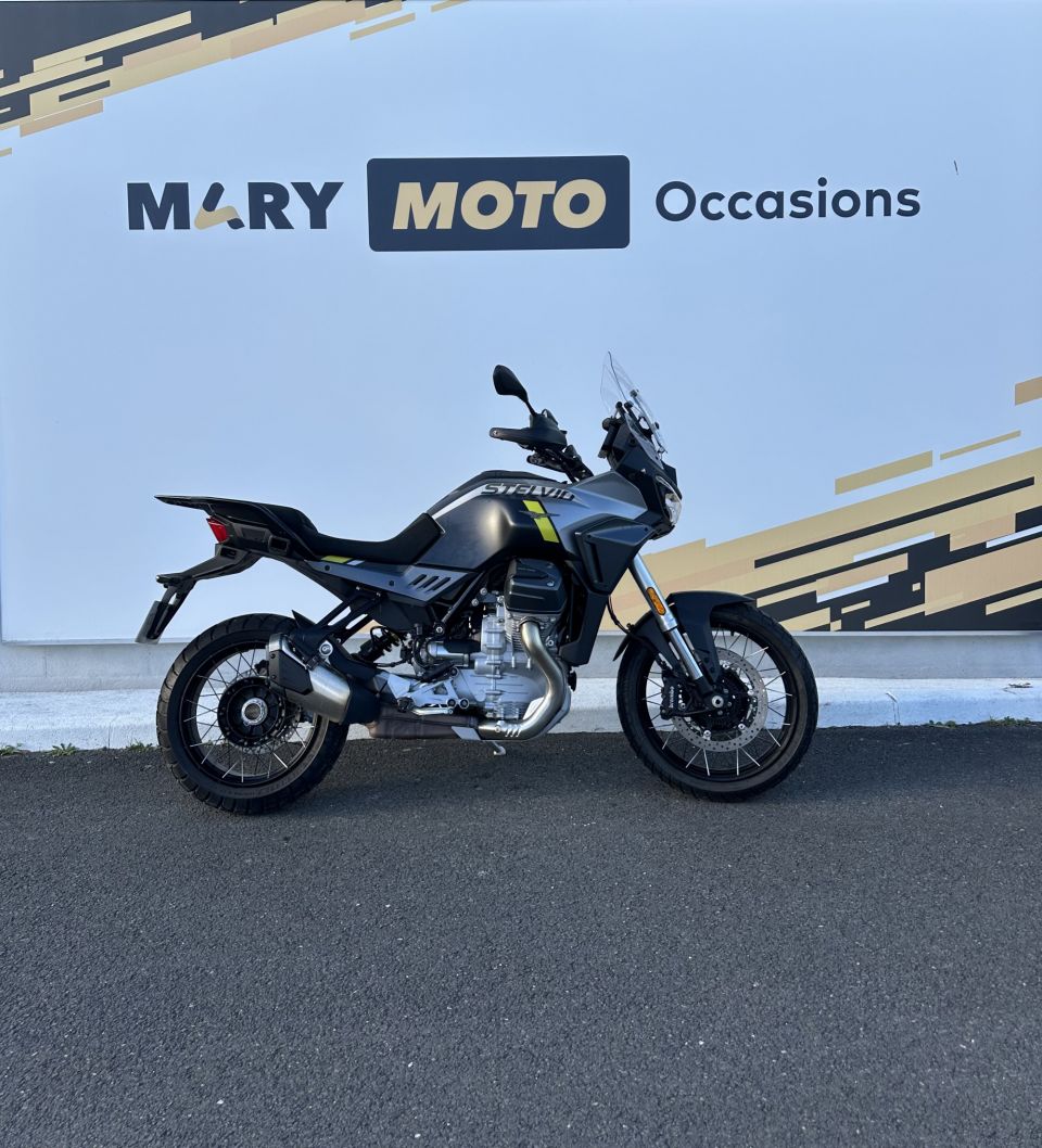 MOTO GUZZI STELVIO 4