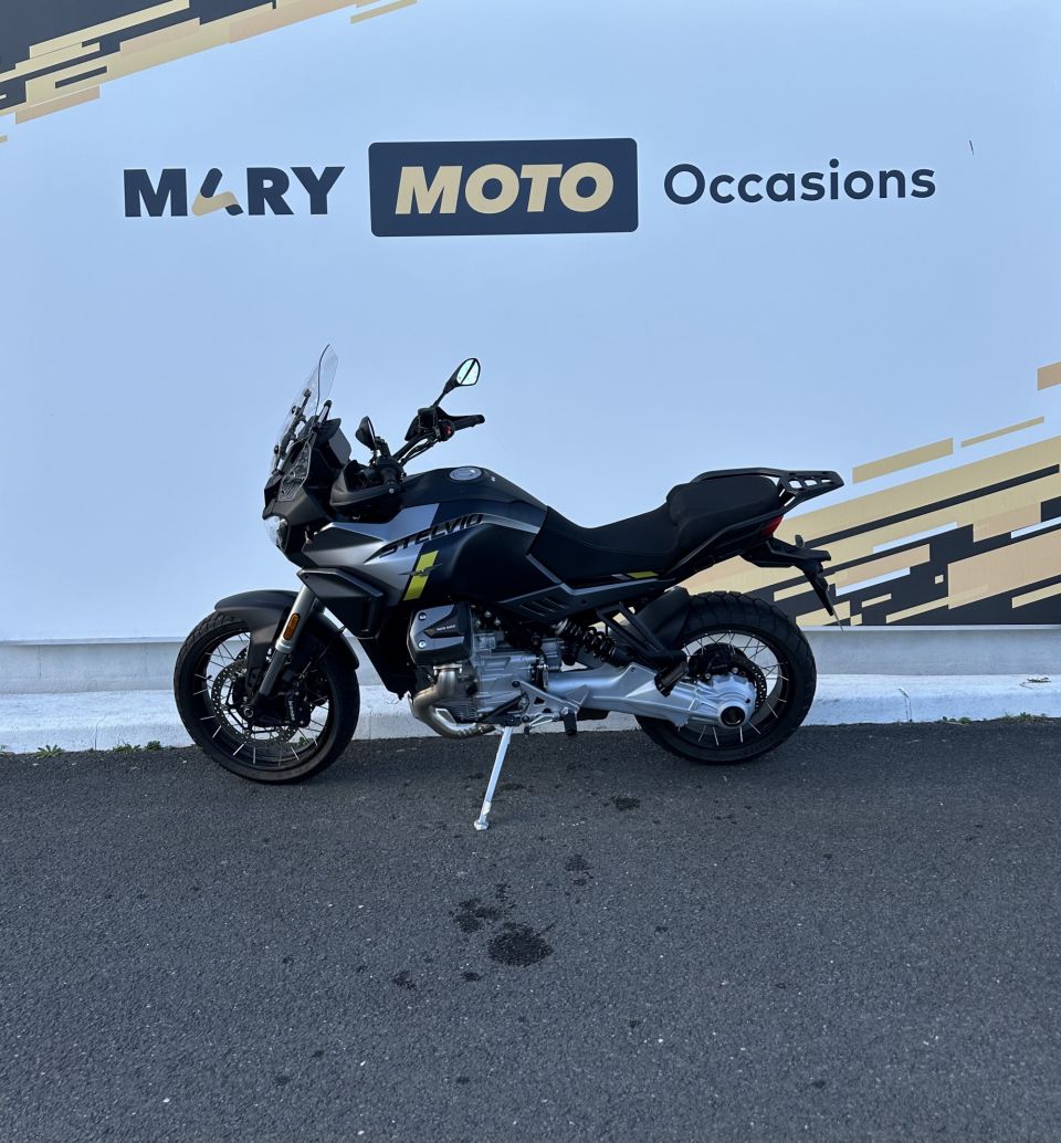 MOTO GUZZI STELVIO 4