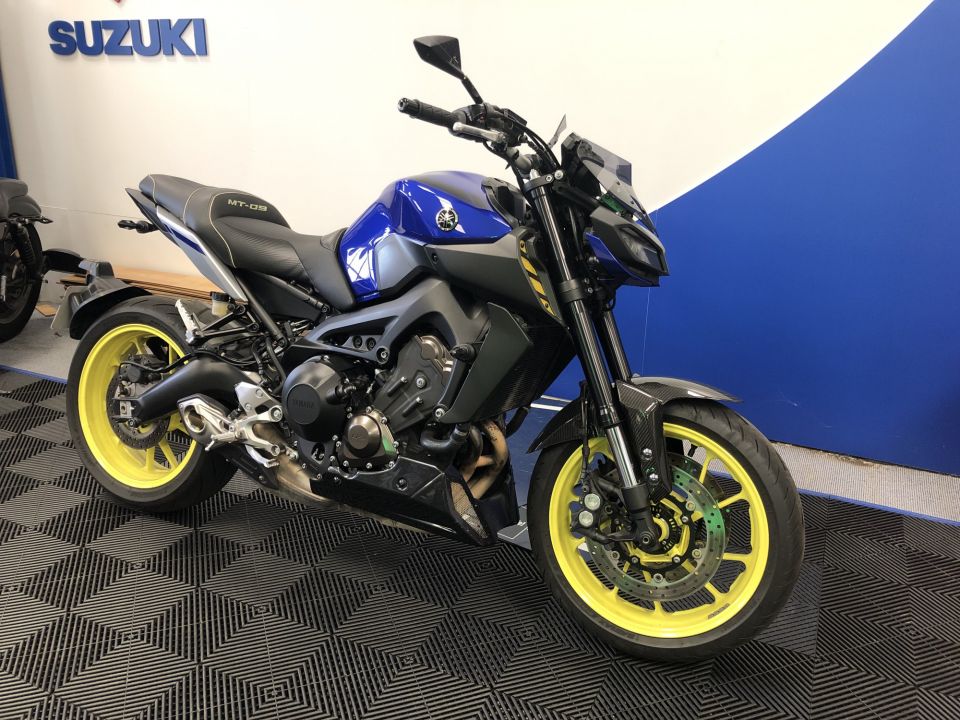 YAMAHA MT-09 4