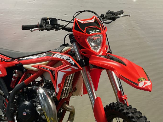 BETA XTRAINER 300 4