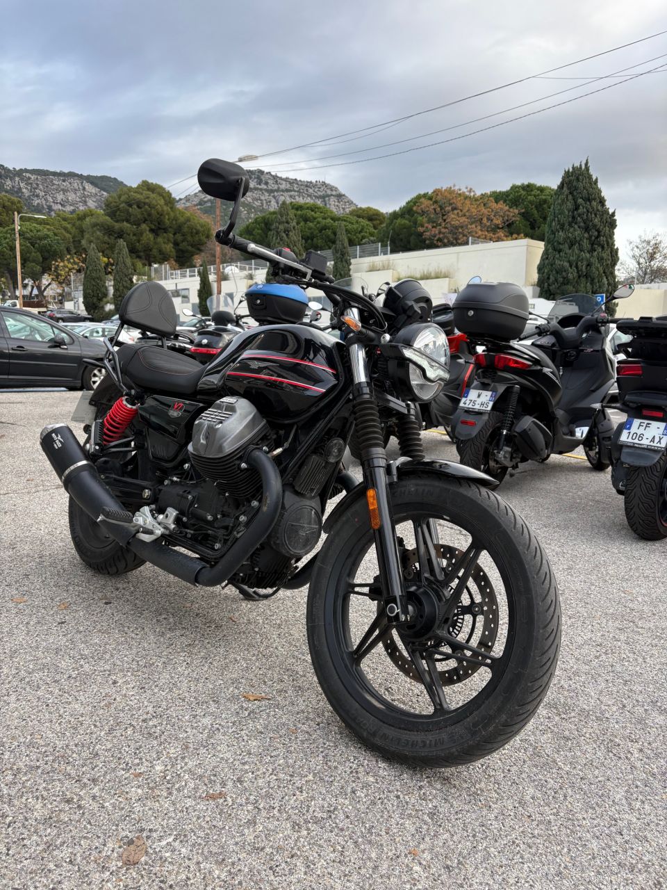 MOTO GUZZI V7 STONE 4