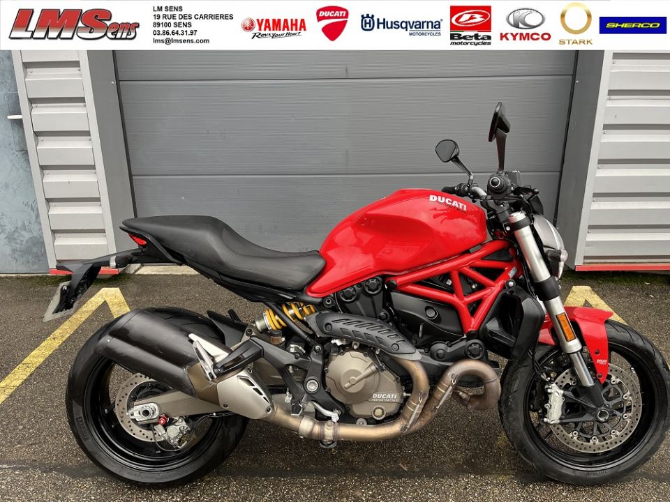 DUCATI MONSTER 821 4