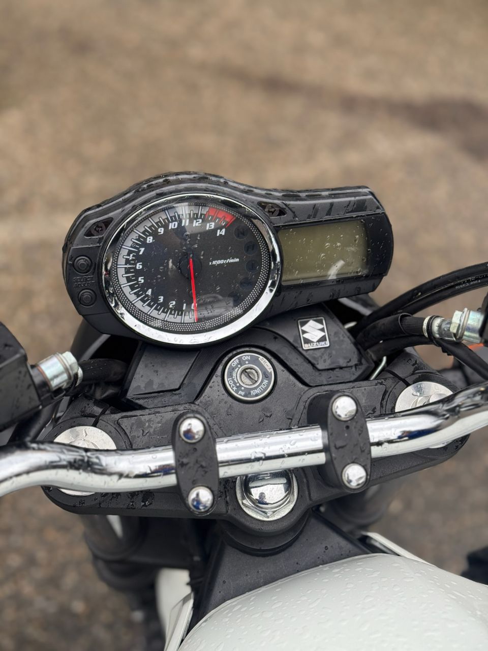 SUZUKI GSF 650 N BANDIT 4