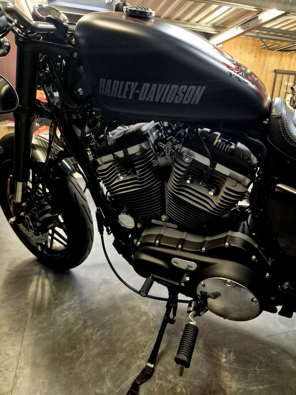 HARLEY-DAVIDSON SPORTSTER ROADSTER 1200 4