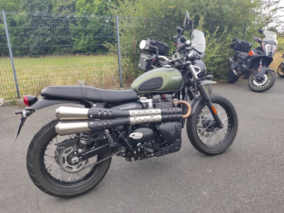 TRIUMPH STREET SCRAMBLER  900 4