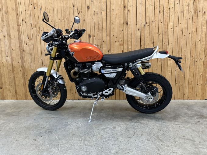 TRIUMPH SCRAMBLER 1200 XE 4