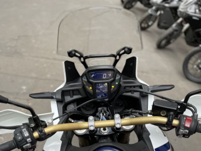 HONDA AFRICA TWIN CRF1000L DCT 4