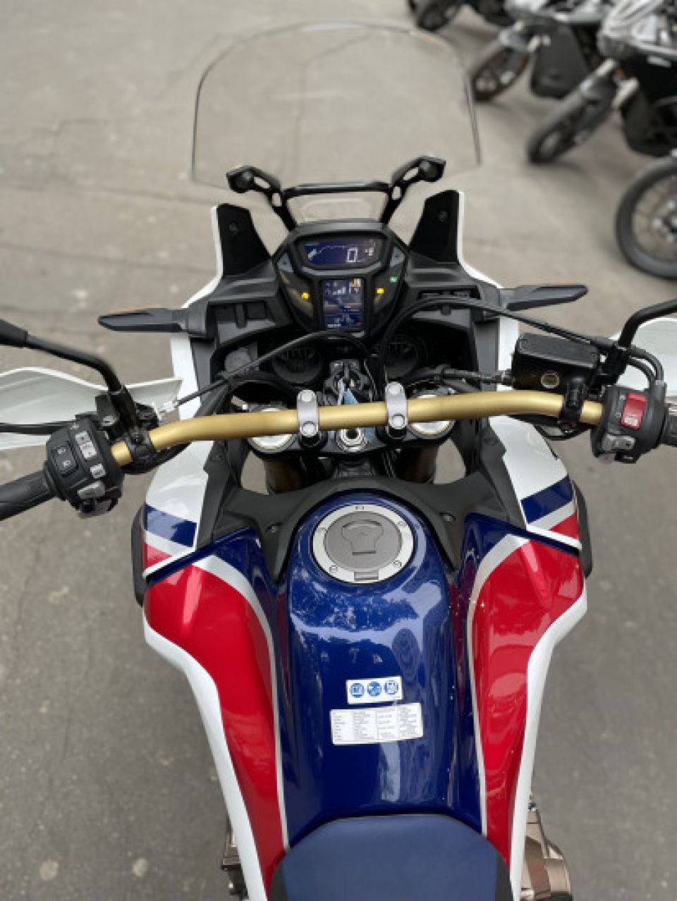 HONDA AFRICA TWIN CRF1000L DCT 4