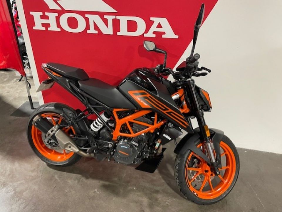 KTM 125 DUKE ABS 4