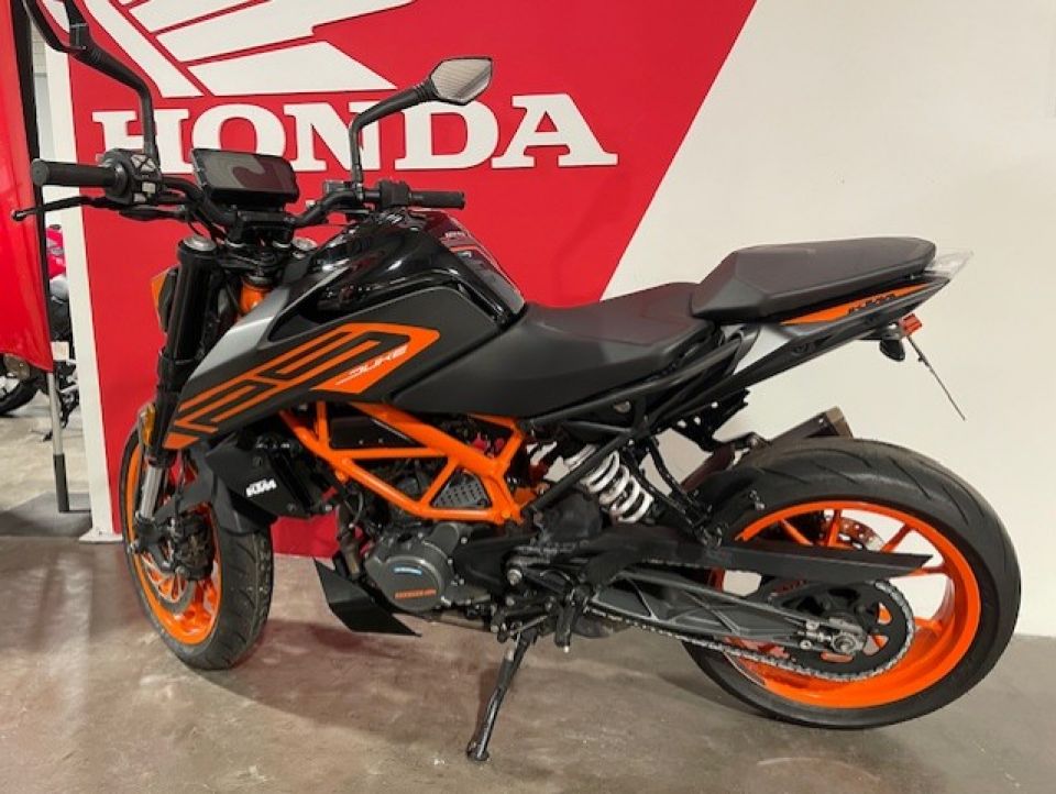 KTM 125 DUKE ABS 4