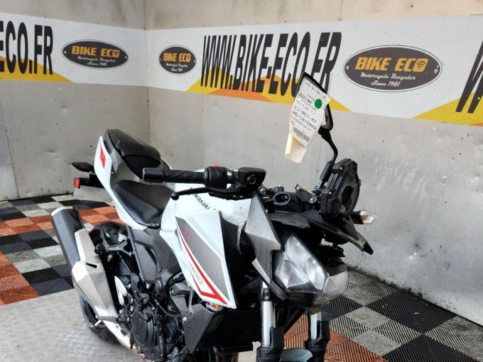 KAWASAKI z 400 4