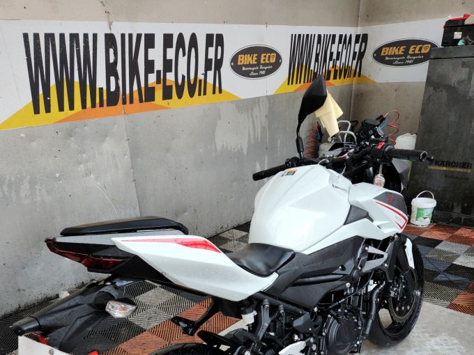 KAWASAKI z 400 4