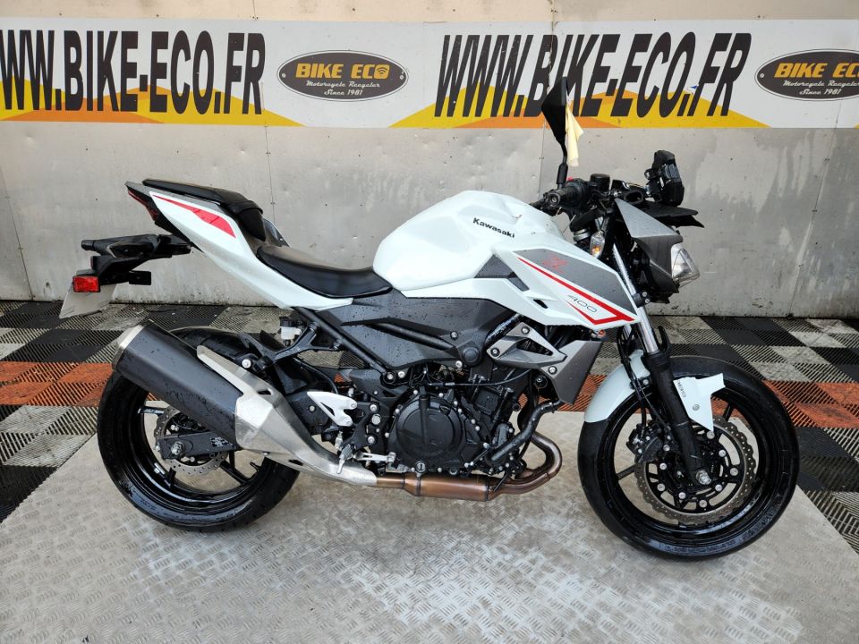 KAWASAKI z 400 4