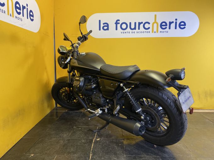 MOTO GUZZI V9 BOBBER 4