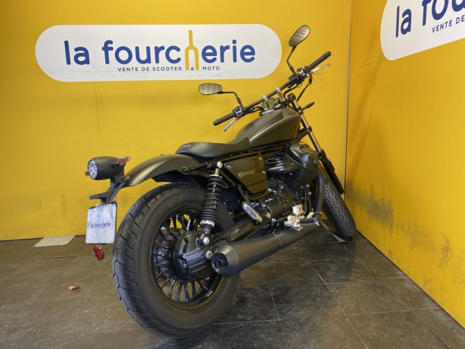 MOTO GUZZI V9 BOBBER 4