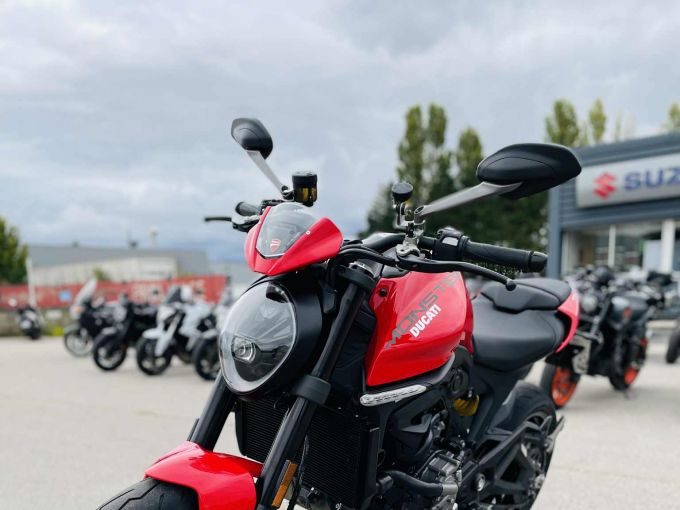 DUCATI 900 MONSTER 4