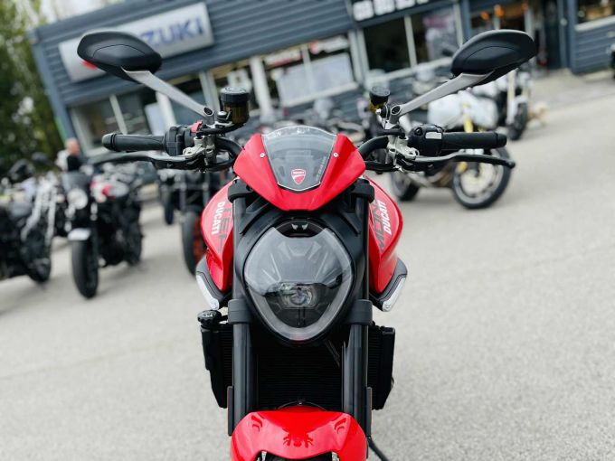 DUCATI 900 MONSTER 4