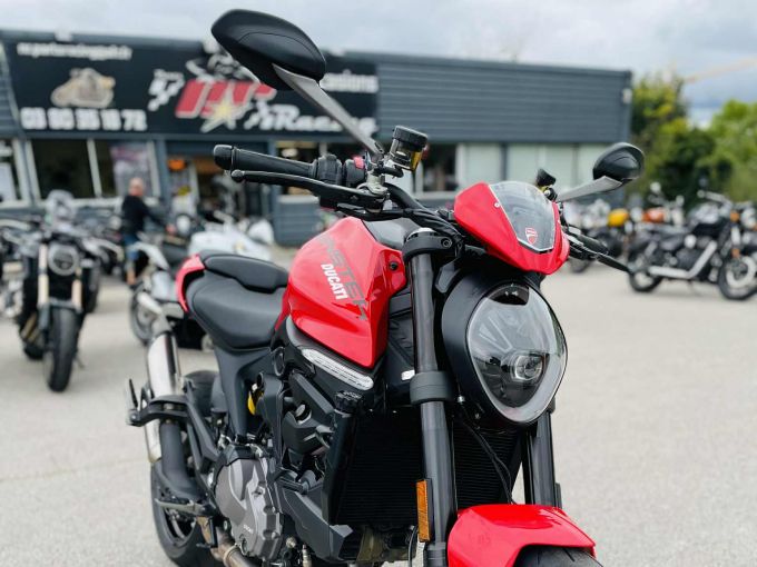 DUCATI 900 MONSTER 4