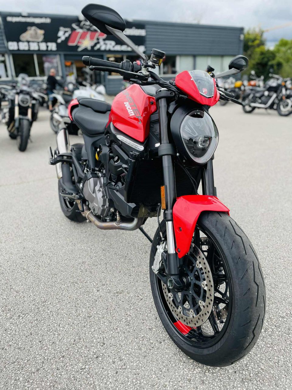 DUCATI 900 MONSTER 4