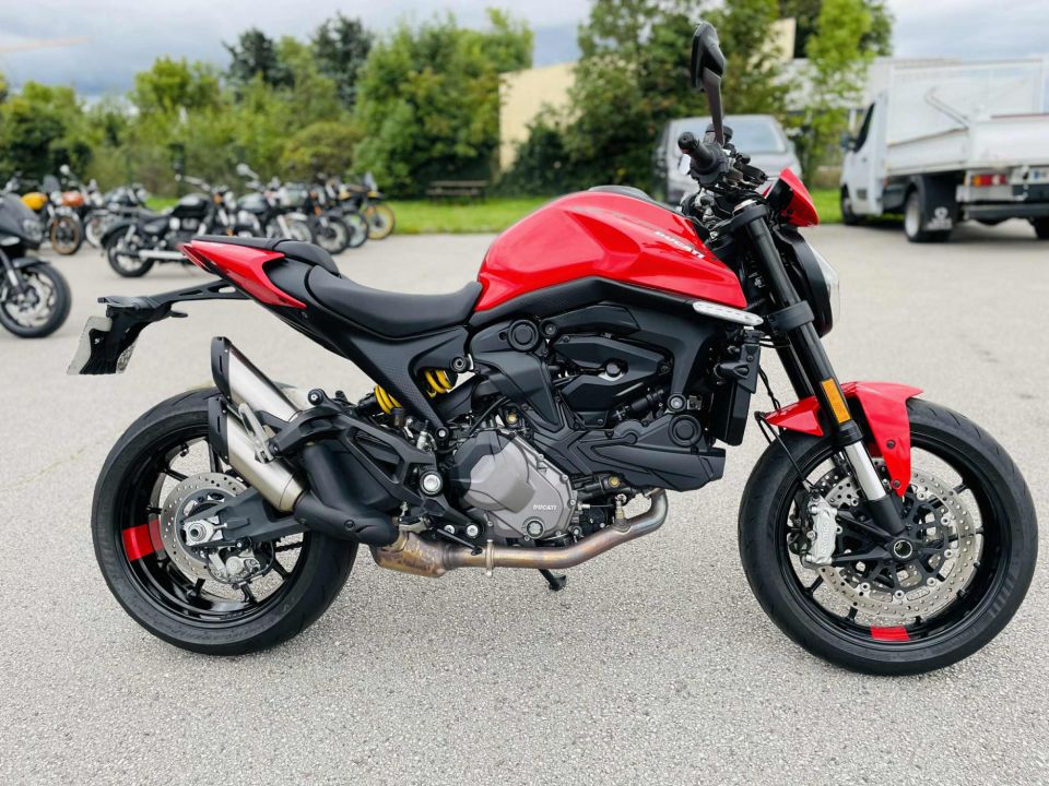 DUCATI 900 MONSTER 4