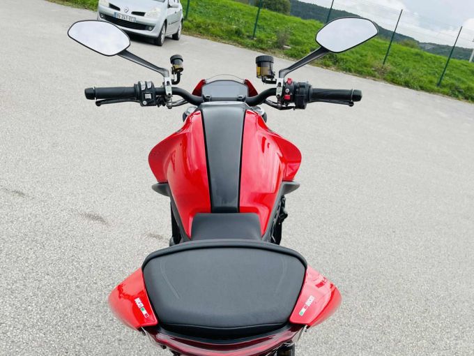 DUCATI 900 MONSTER 4