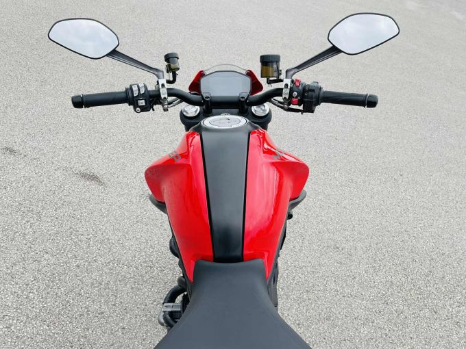 DUCATI 900 MONSTER 4
