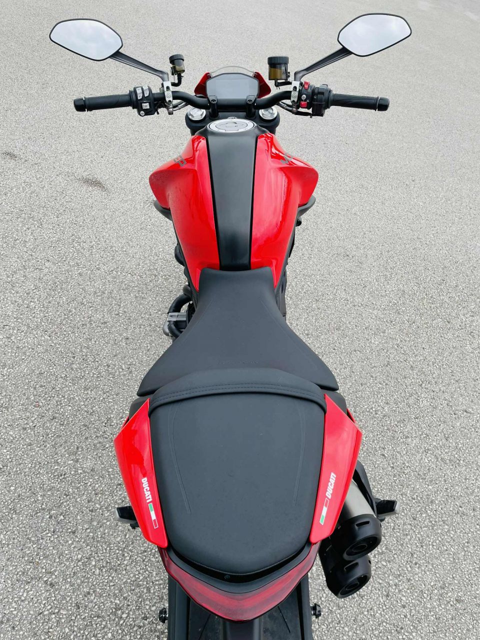 DUCATI 900 MONSTER 4