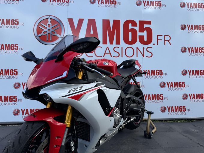 YAMAHA YZF 1000 R1 4