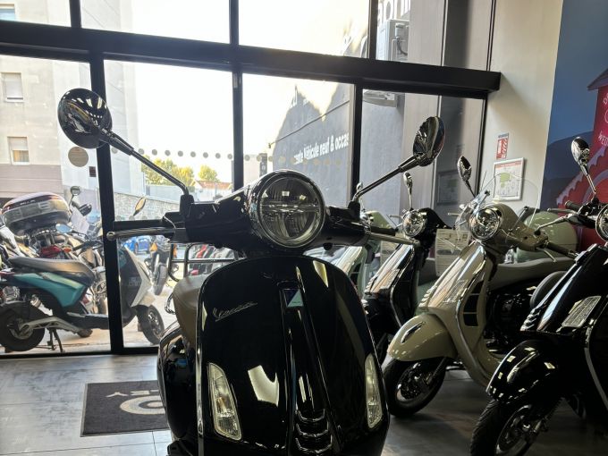 VESPA PRIMAVERA 50 4