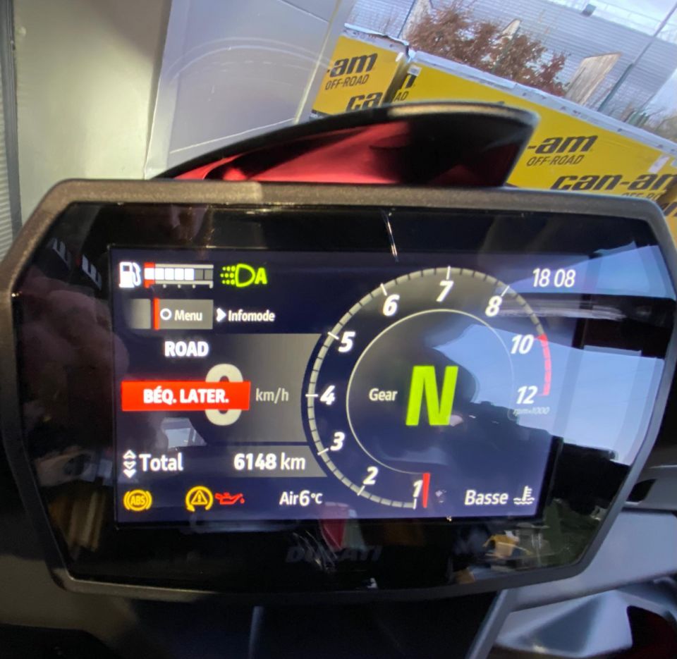 DUCATI PANIGALE V2S 4