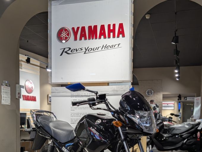 YAMAHA YBR 125 4