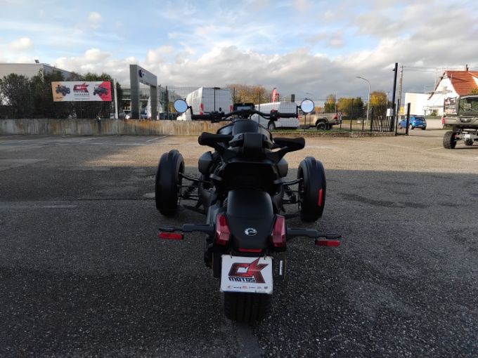 CAN-AM RYKER 900 4