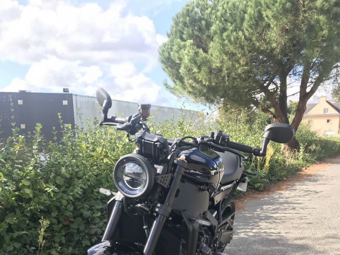 YAMAHA XSR 900 4