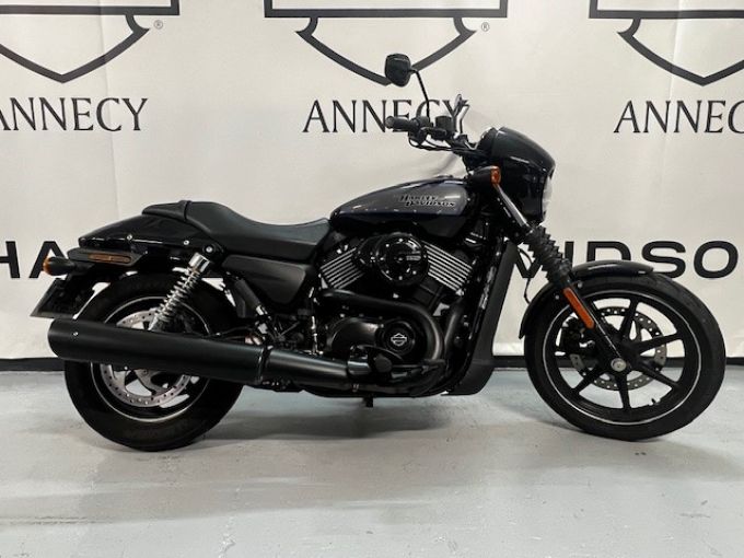 HARLEY-DAVIDSON STREET 750 4