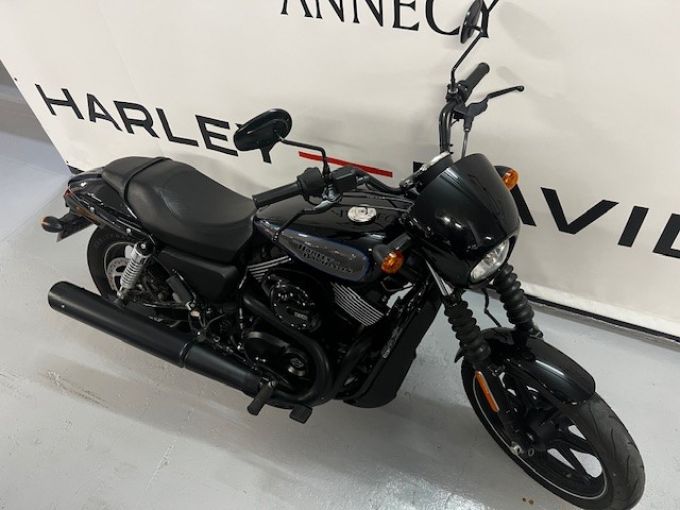 HARLEY-DAVIDSON STREET 750 4