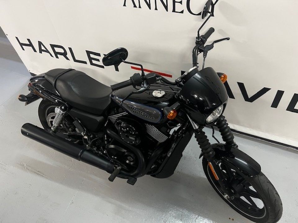 HARLEY-DAVIDSON STREET 750 4