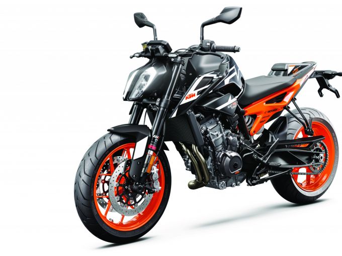KTM 890 DUKE 4