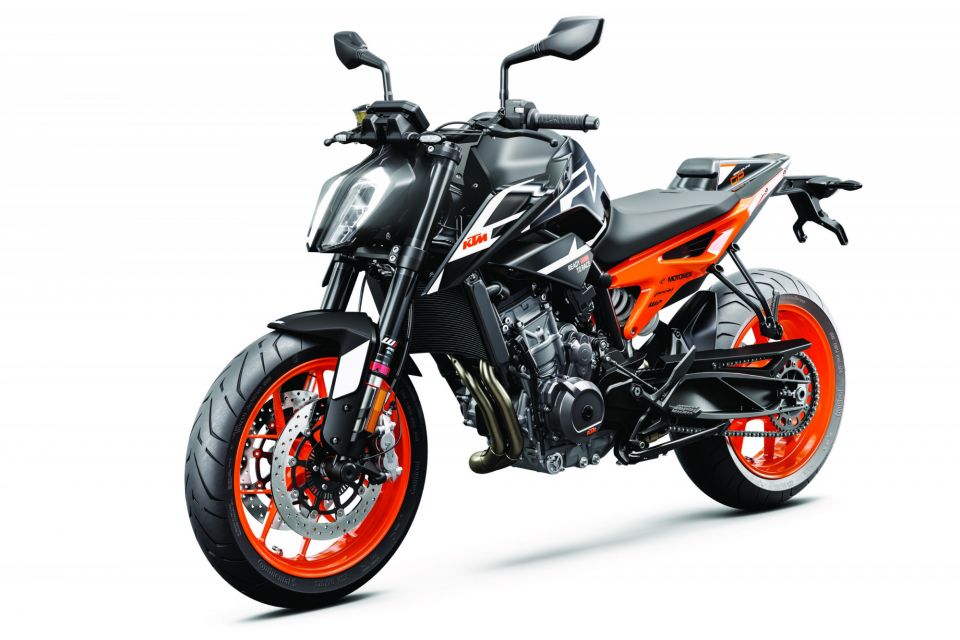 KTM 890 DUKE 4