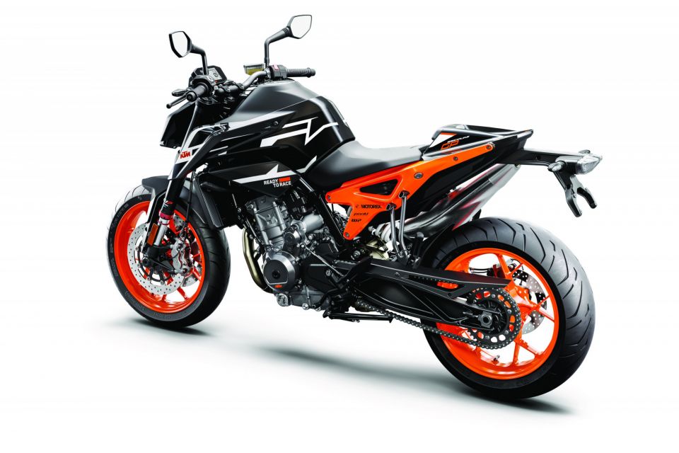 KTM 890 DUKE 4