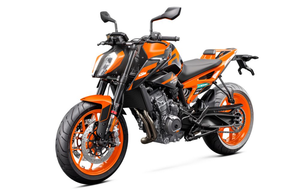 KTM 890 DUKE 4